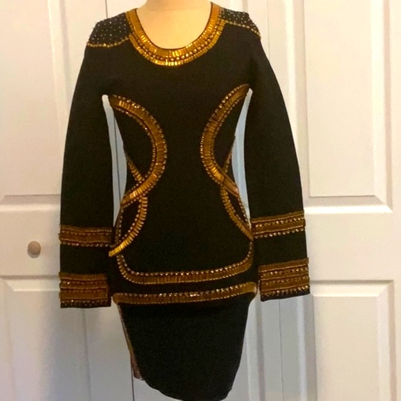 herve leger black and gold dress Herve Leger Arwen Off-Shoulder Intarsia Knit Midi Dress - Black Met Gold
